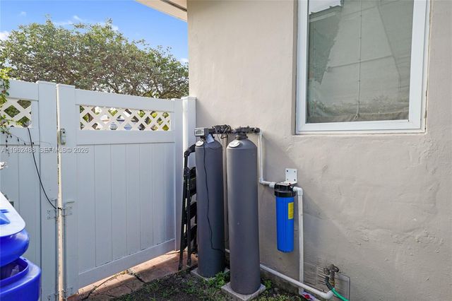 1737 SW 11th St, Miami, FL 33135