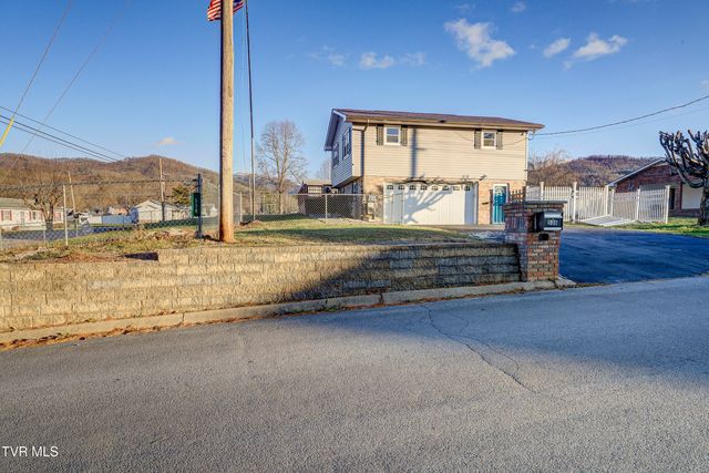 538 Rock Creek Road, Erwin, TN 37650