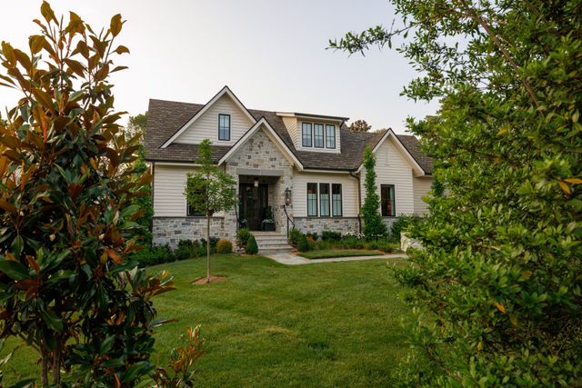 280 Harding Pl, Nashville, TN 37205