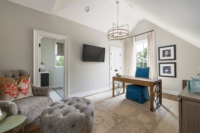 280 Harding Pl, Nashville, TN 37205