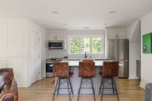 280 Harding Pl, Nashville, TN 37205