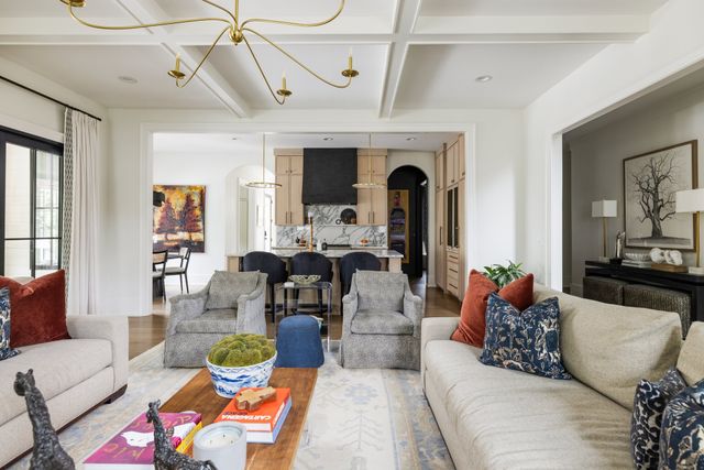 280 Harding Pl, Nashville, TN 37205