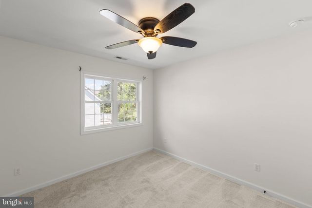 112 COLONIAL DR, Cross Junction, VA 22625