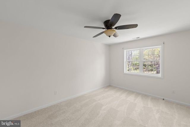 112 COLONIAL DR, Cross Junction, VA 22625