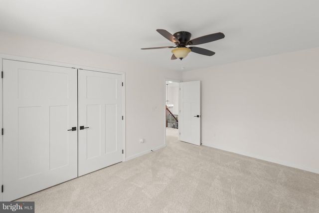112 COLONIAL DR, Cross Junction, VA 22625