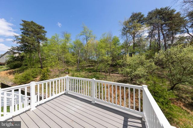 112 COLONIAL DR, Cross Junction, VA 22625