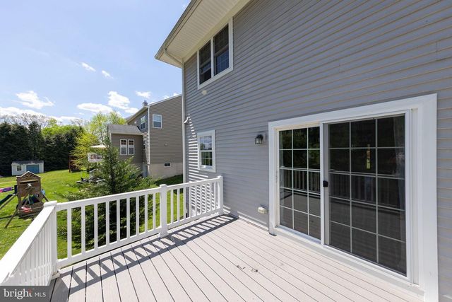 112 COLONIAL DR, Cross Junction, VA 22625