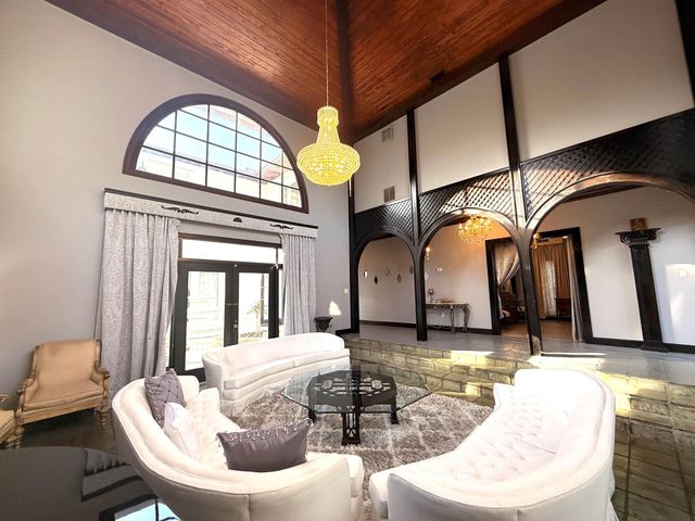 1009 S Indian River Drive, Fort Pierce, FL 34950