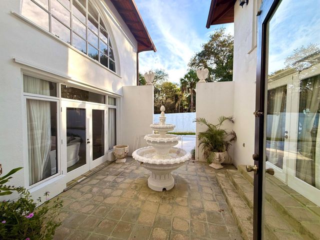 1009 S Indian River Drive, Fort Pierce, FL 34950