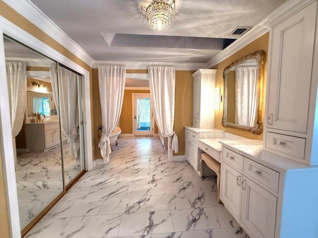 1009 S Indian River Drive, Fort Pierce, FL 34950