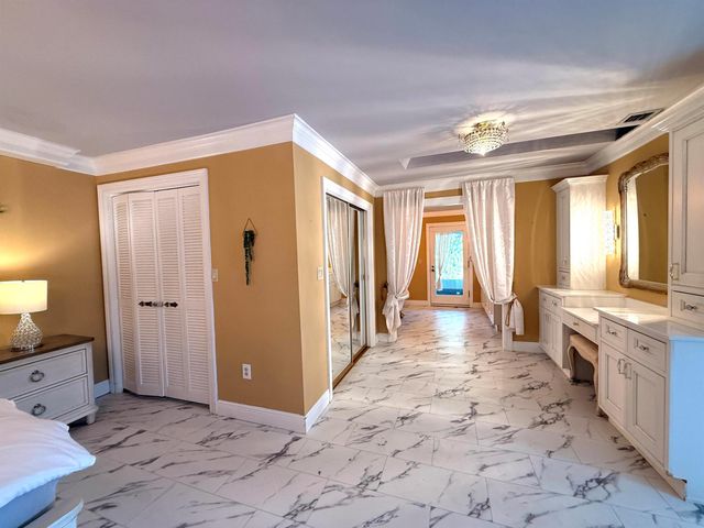 1009 S Indian River Drive, Fort Pierce, FL 34950