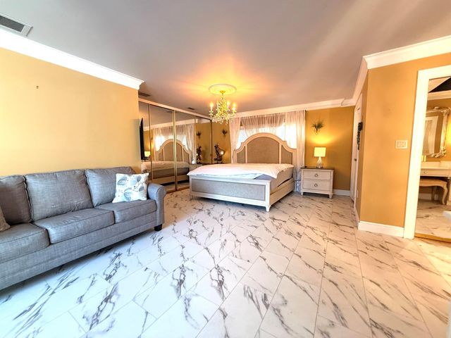 1009 S Indian River Drive, Fort Pierce, FL 34950