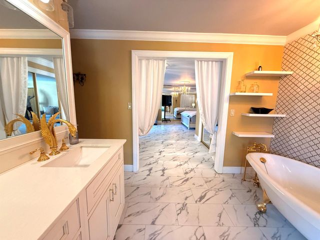 1009 S Indian River Drive, Fort Pierce, FL 34950