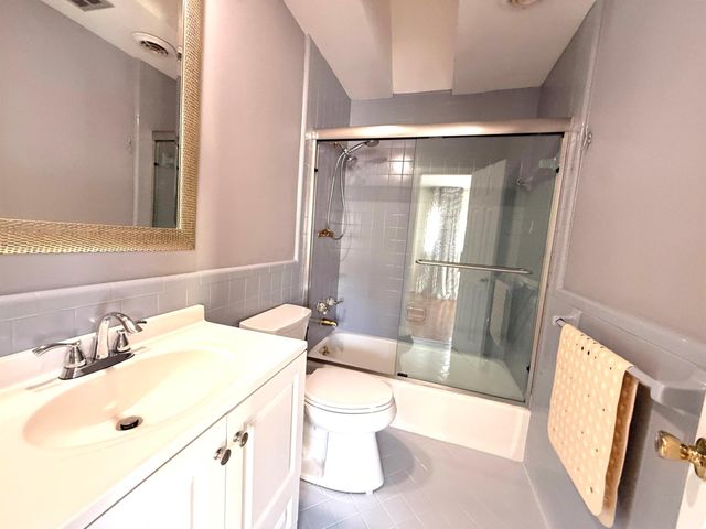 1009 S Indian River Drive, Fort Pierce, FL 34950