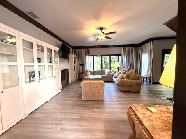 1009 S Indian River Drive, Fort Pierce, FL 34950