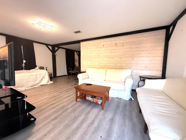 1009 S Indian River Drive, Fort Pierce, FL 34950