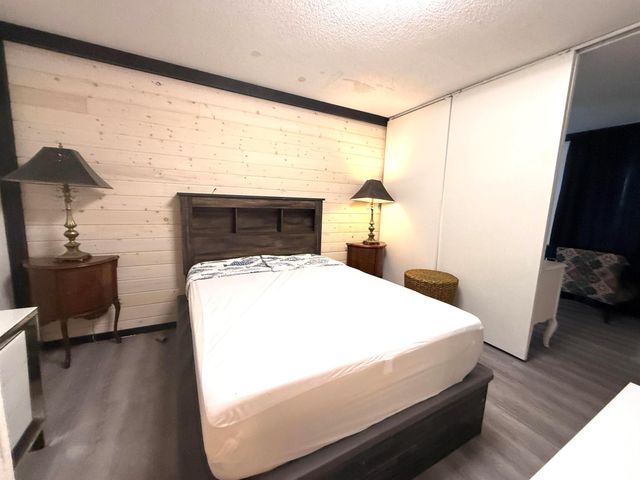 1009 S Indian River Drive, Fort Pierce, FL 34950