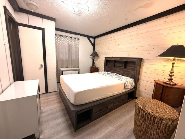 1009 S Indian River Drive, Fort Pierce, FL 34950