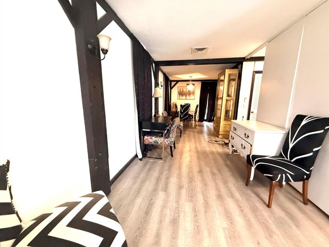 1009 S Indian River Drive, Fort Pierce, FL 34950