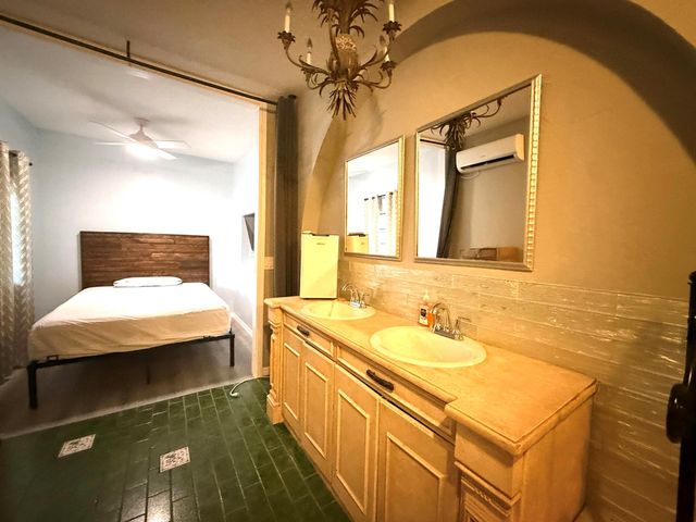 1009 S Indian River Drive, Fort Pierce, FL 34950