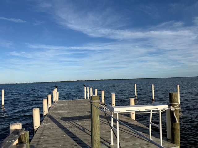 1009 S Indian River Drive, Fort Pierce, FL 34950