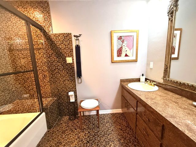 1009 S Indian River Drive, Fort Pierce, FL 34950