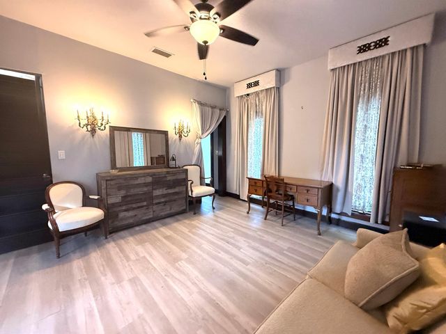 1009 S Indian River Drive, Fort Pierce, FL 34950