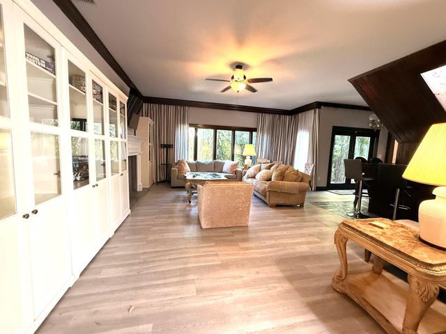 1009 S Indian River Drive, Fort Pierce, FL 34950