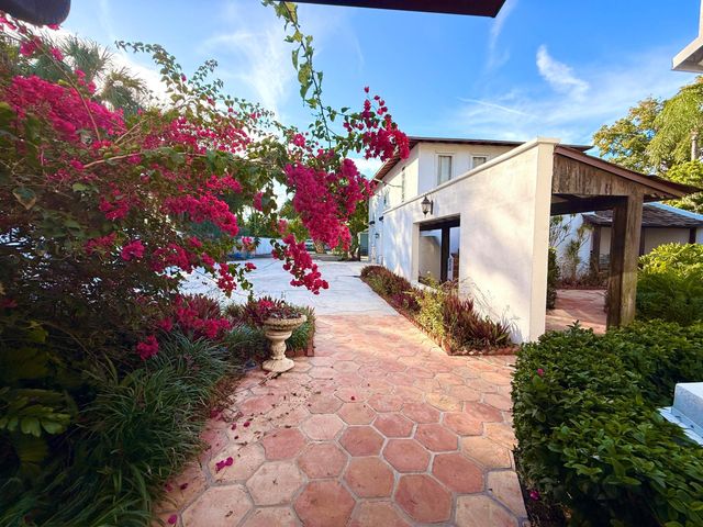 1009 S Indian River Drive, Fort Pierce, FL 34950