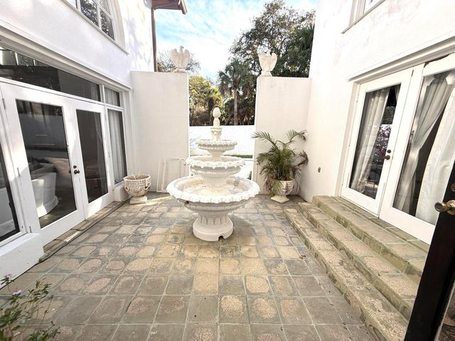 1009 S Indian River Drive, Fort Pierce, FL 34950