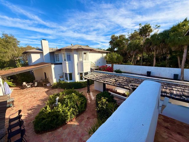 1009 S Indian River Drive, Fort Pierce, FL 34950