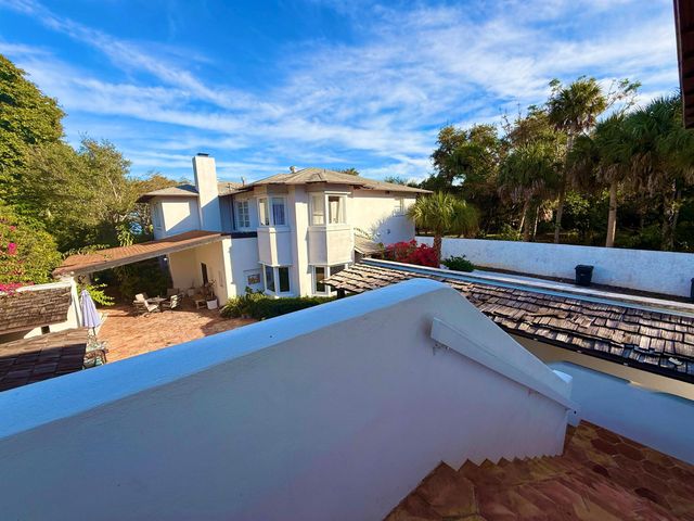 1009 S Indian River Drive, Fort Pierce, FL 34950