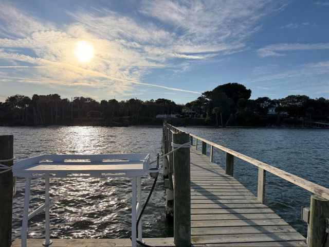 1009 S Indian River Drive, Fort Pierce, FL 34950