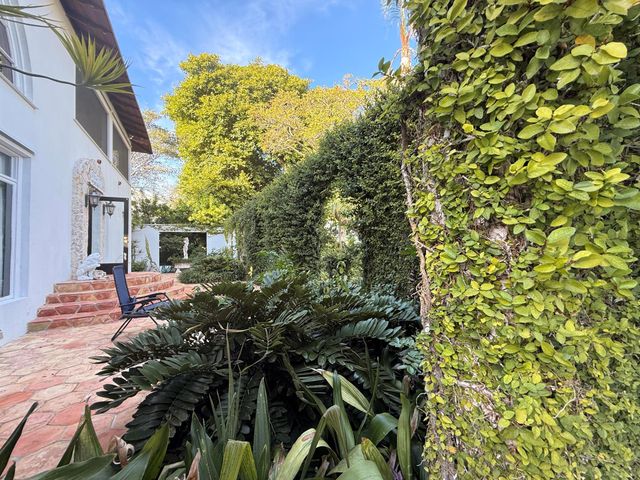 1009 S Indian River Drive, Fort Pierce, FL 34950