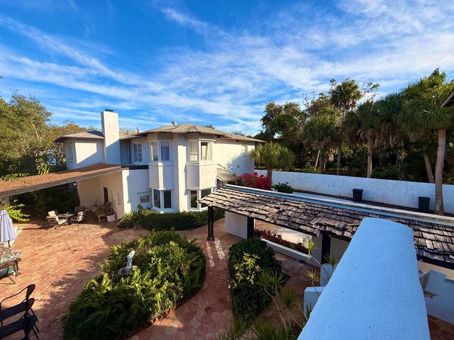 1009 S Indian River Drive, Fort Pierce, FL 34950