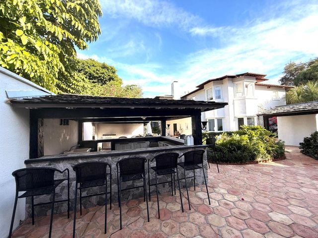 1009 S Indian River Drive, Fort Pierce, FL 34950