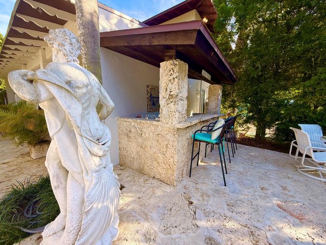 1009 S Indian River Drive, Fort Pierce, FL 34950