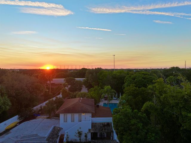 1009 S Indian River Drive, Fort Pierce, FL 34950