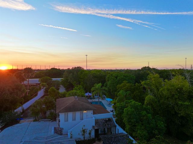 1009 S Indian River Drive, Fort Pierce, FL 34950