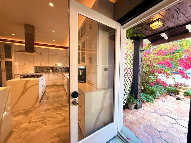 1009 S Indian River Drive, Fort Pierce, FL 34950