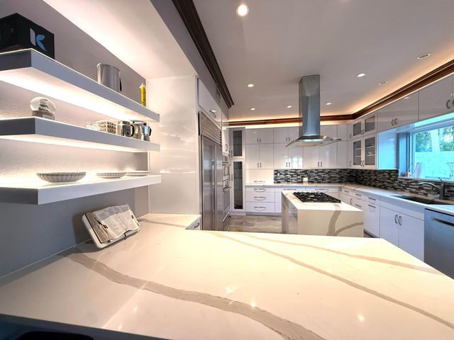 1009 S Indian River Drive, Fort Pierce, FL 34950