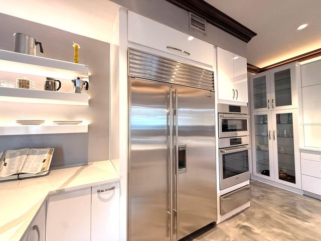 1009 S Indian River Drive, Fort Pierce, FL 34950