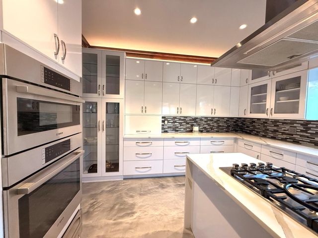 1009 S Indian River Drive, Fort Pierce, FL 34950