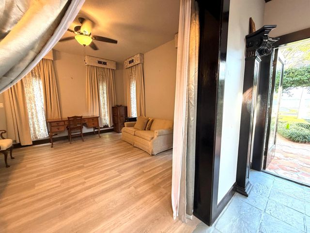 1009 S Indian River Drive, Fort Pierce, FL 34950