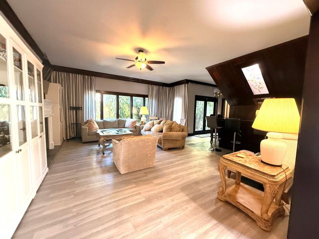 1009 S Indian River Drive, Fort Pierce, FL 34950