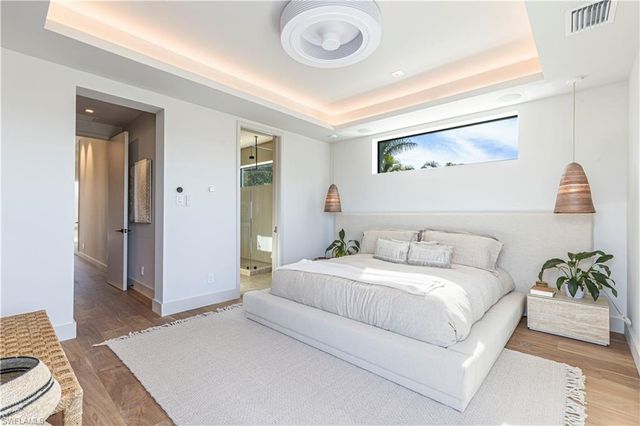 1100 Sandpiper ST, Naples, FL 34102