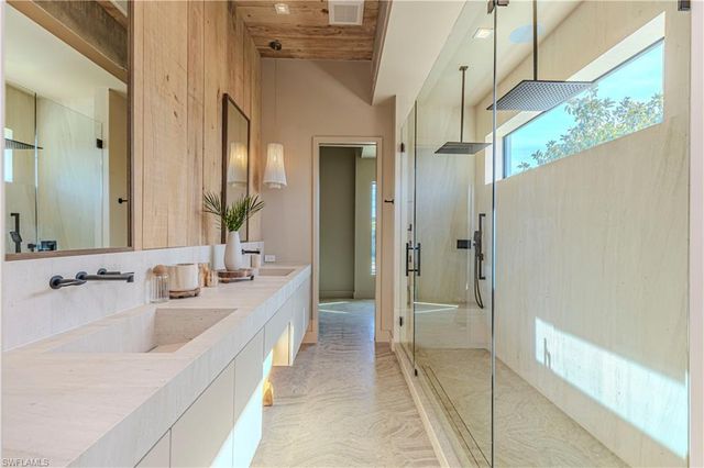 1100 Sandpiper ST, Naples, FL 34102