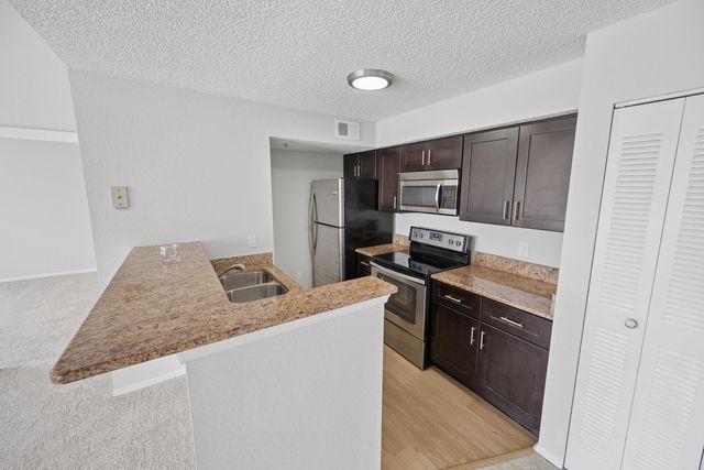 2213 Grand Cayman Court 1135, Kissimmee, FL 34741