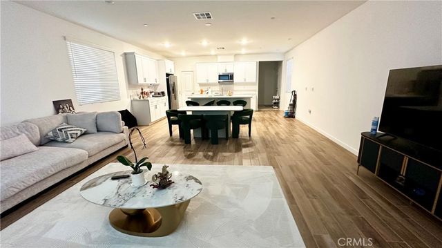 1704 Eagle Rd, Rialto, CA 92376