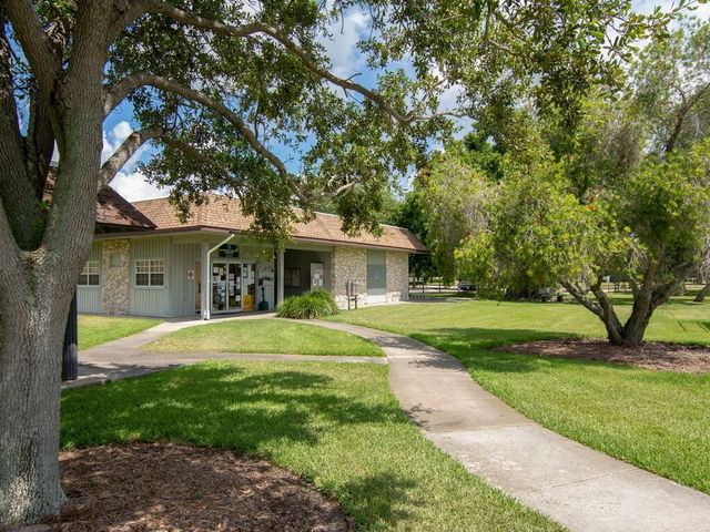 2333 Indian River Boulevard 502, Vero Beach, FL 32960